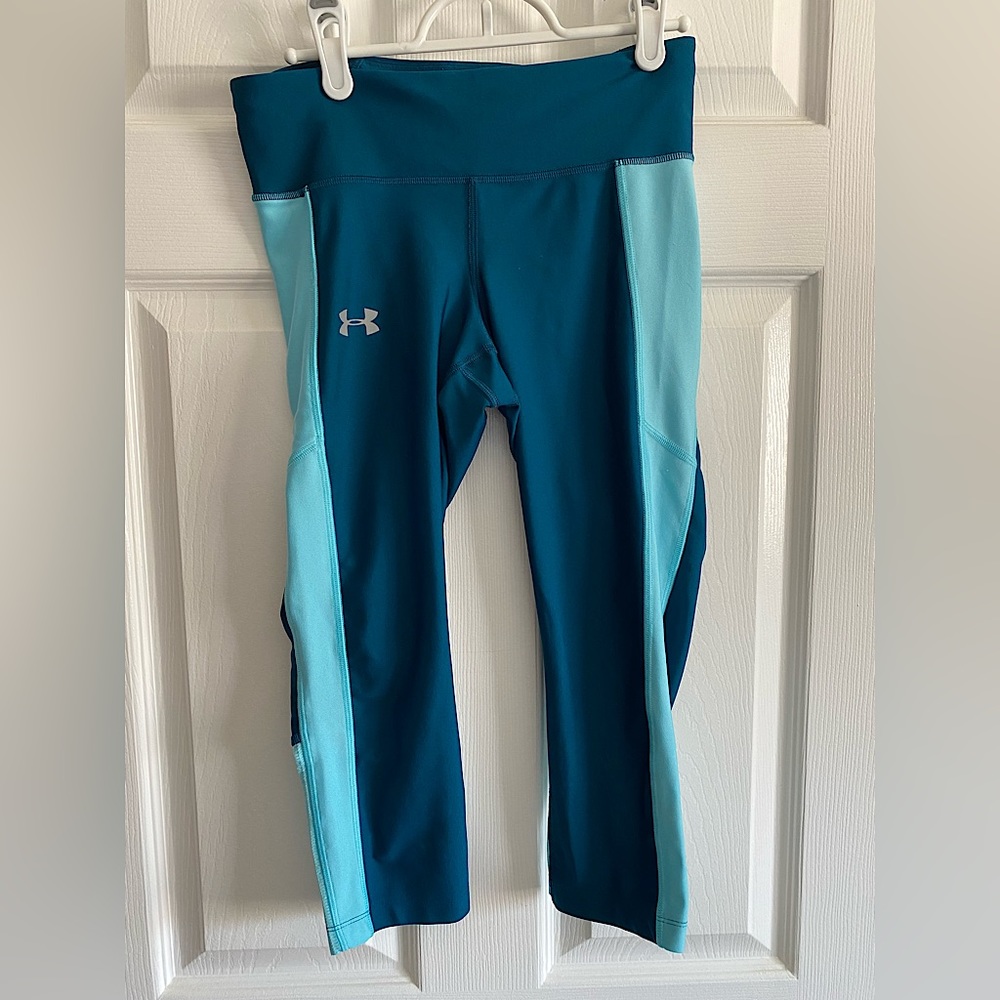 Under armour teal cropped tights